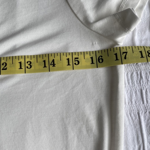 Lucky Brand 🍀 short sleeved ivory v neck top with wrap style & side tie. Size S - Picture 10 of 13